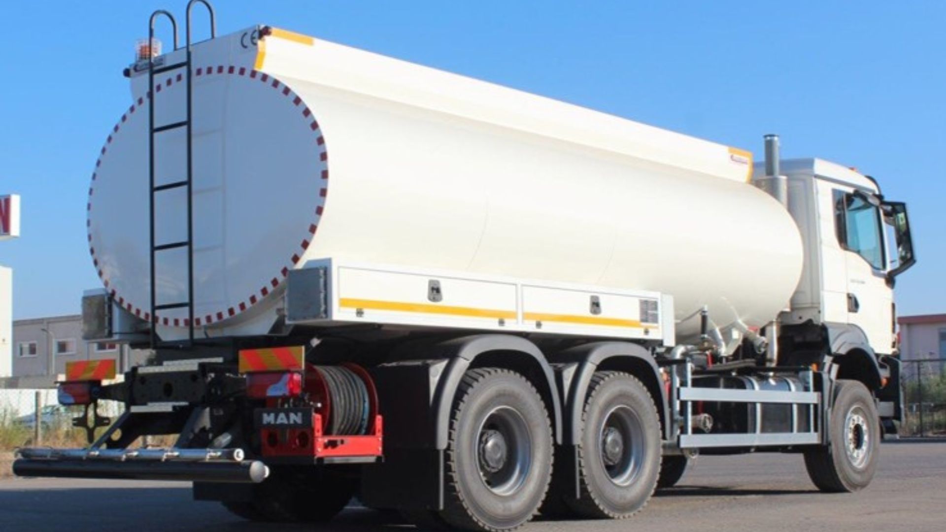 Water Bowser for Hire in Zimbabwe